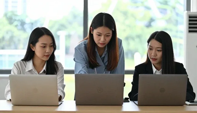 构建灵活维护策略以适配不同性能需求